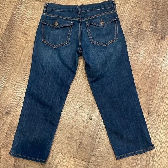 Old Navy The Flirt Cropped Mid-Rise Jeans - Picture 5 of 8